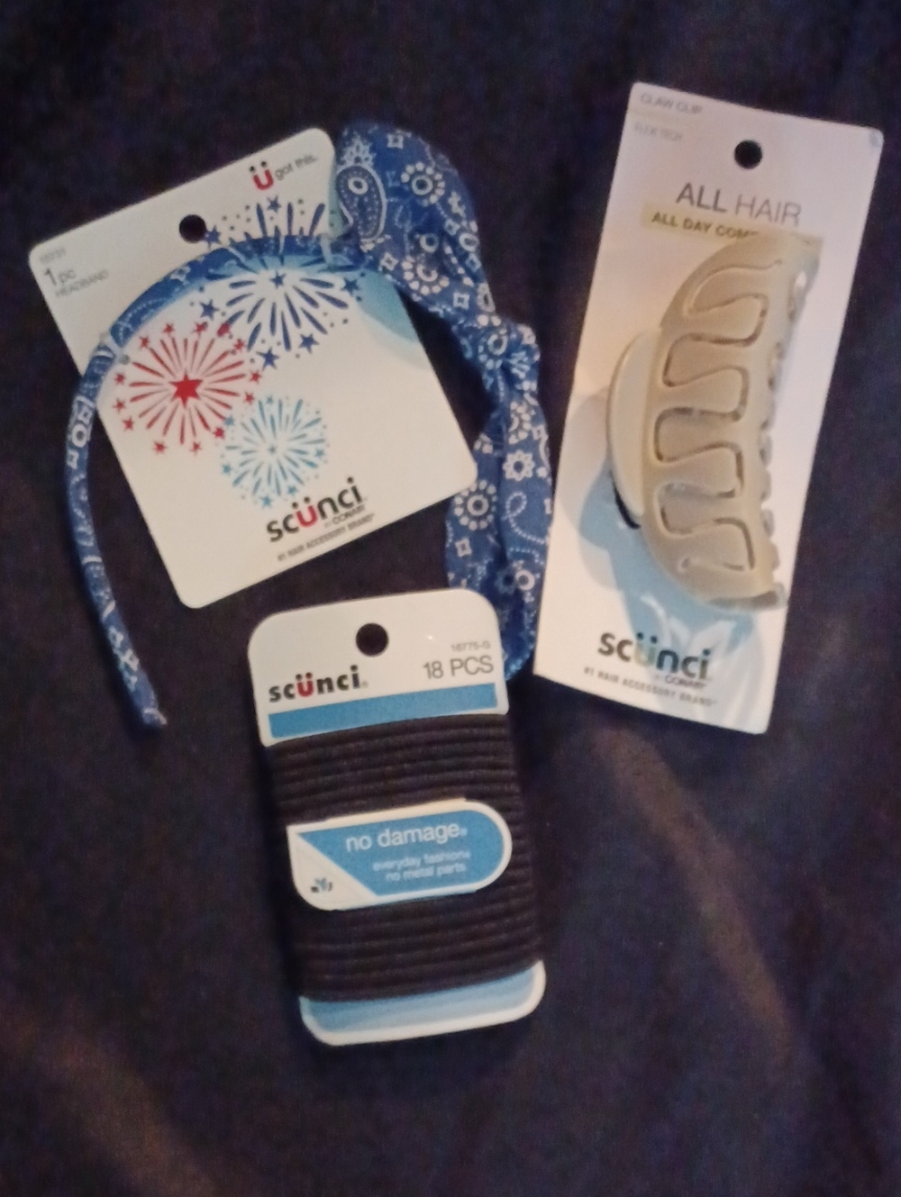 scunci Blue Paisley Headband with Beige Claw Clip & Black Hair Ties Set